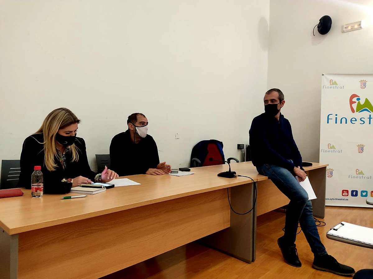 AytoFinestrat's tweet photo. Nuevo encuentro #sicted con #empresas sector turístico #Finestrat para escuchar sus propuestas de cara a próximas convocatorias de fondos europeos #NextGeneration @micamon #formacion #calidadturistica @FinestraTurismo https://t.co/DxLzLX2IDS