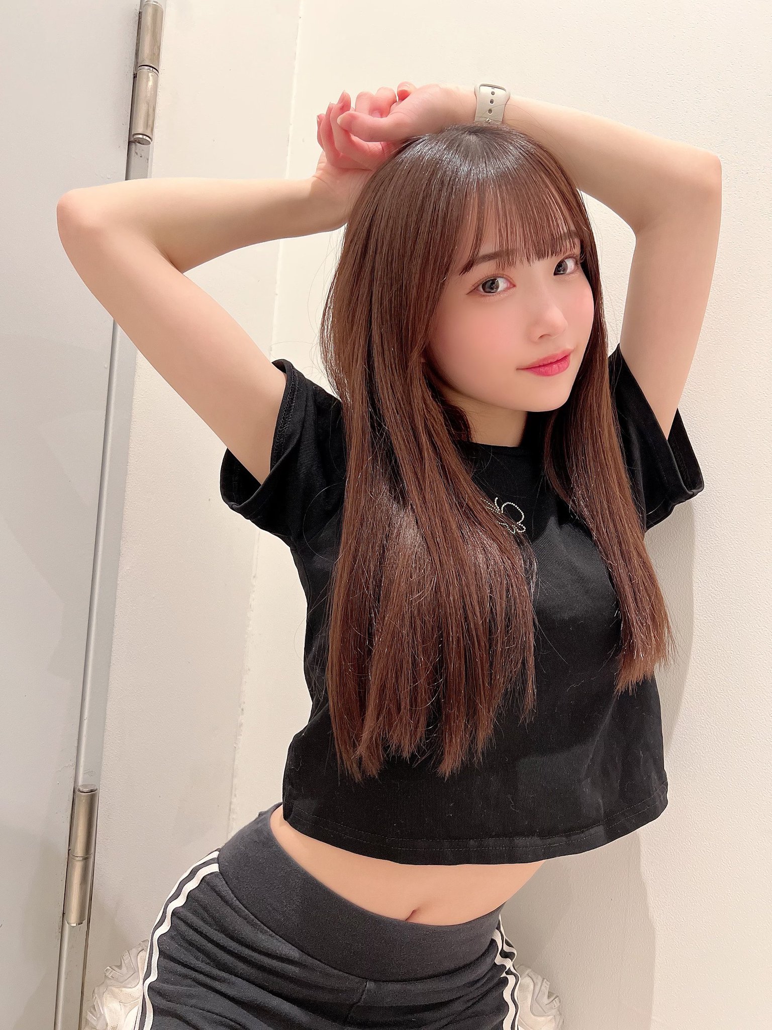 FMMbmL8aUAYu1pL.jpg:large