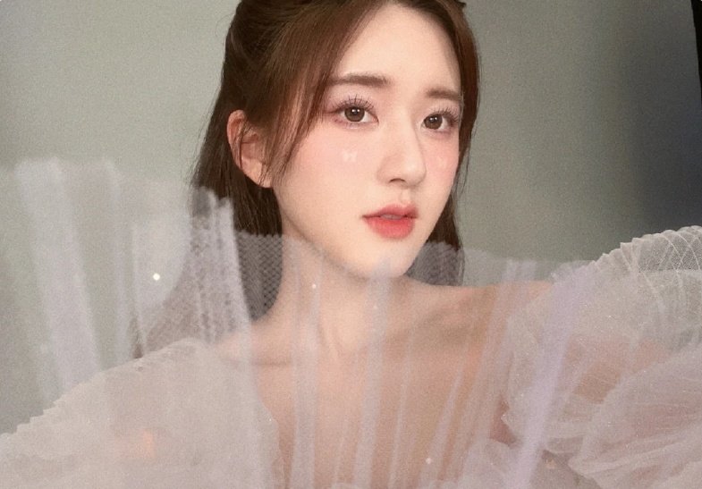 Lusiwang1's tweet photo. ข้าใส่ความดีงามทั้งหมดของโลกใบนี้เพื่อสร้างเจ้าขึ้นมา #จ้าวลู่ซือ #ZhaoLusi https://t.co/rA09omUCKI