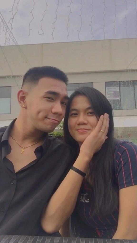 RusselAndreii's tweet photo. Happy Birthday &amp; Happy Anniversary My Stressor @yuniseeee_ 😂 Iloveyou😘💕 https://t.co/77BvtsFopl
