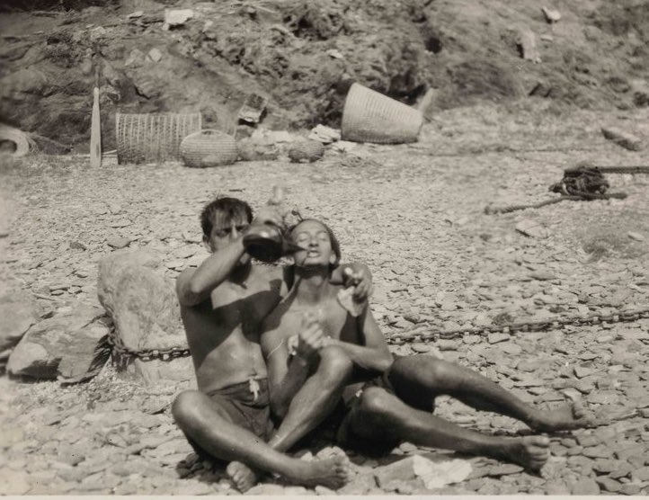 LostInFilm's tweet photo. Luis Buñuel and Salvador Dalí with a porrón of wine in Cadaqués, 1926. https://t.co/mRvcTZMgyQ