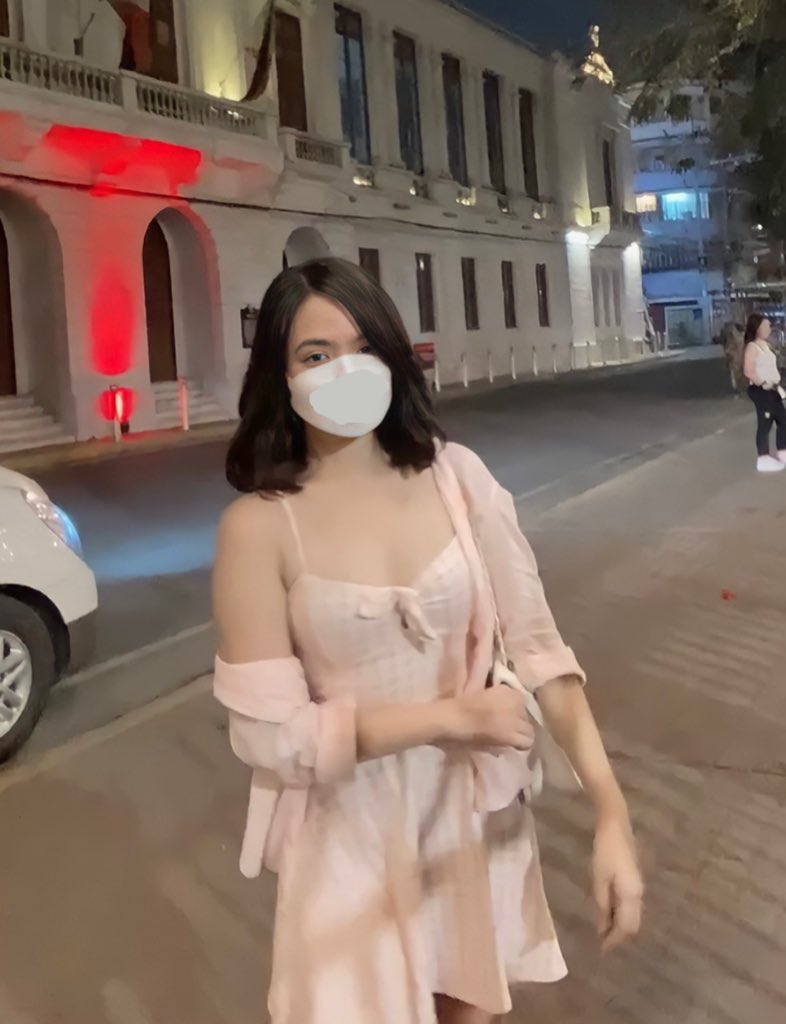 anvllrn's tweet photo. too girly for the night https://t.co/CTTIEgAf4z