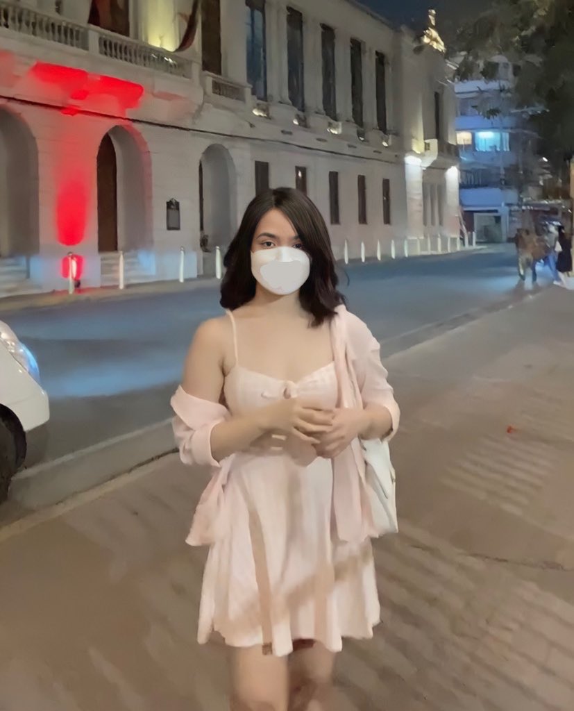 anvllrn's tweet photo. too girly for the night https://t.co/CTTIEgAf4z