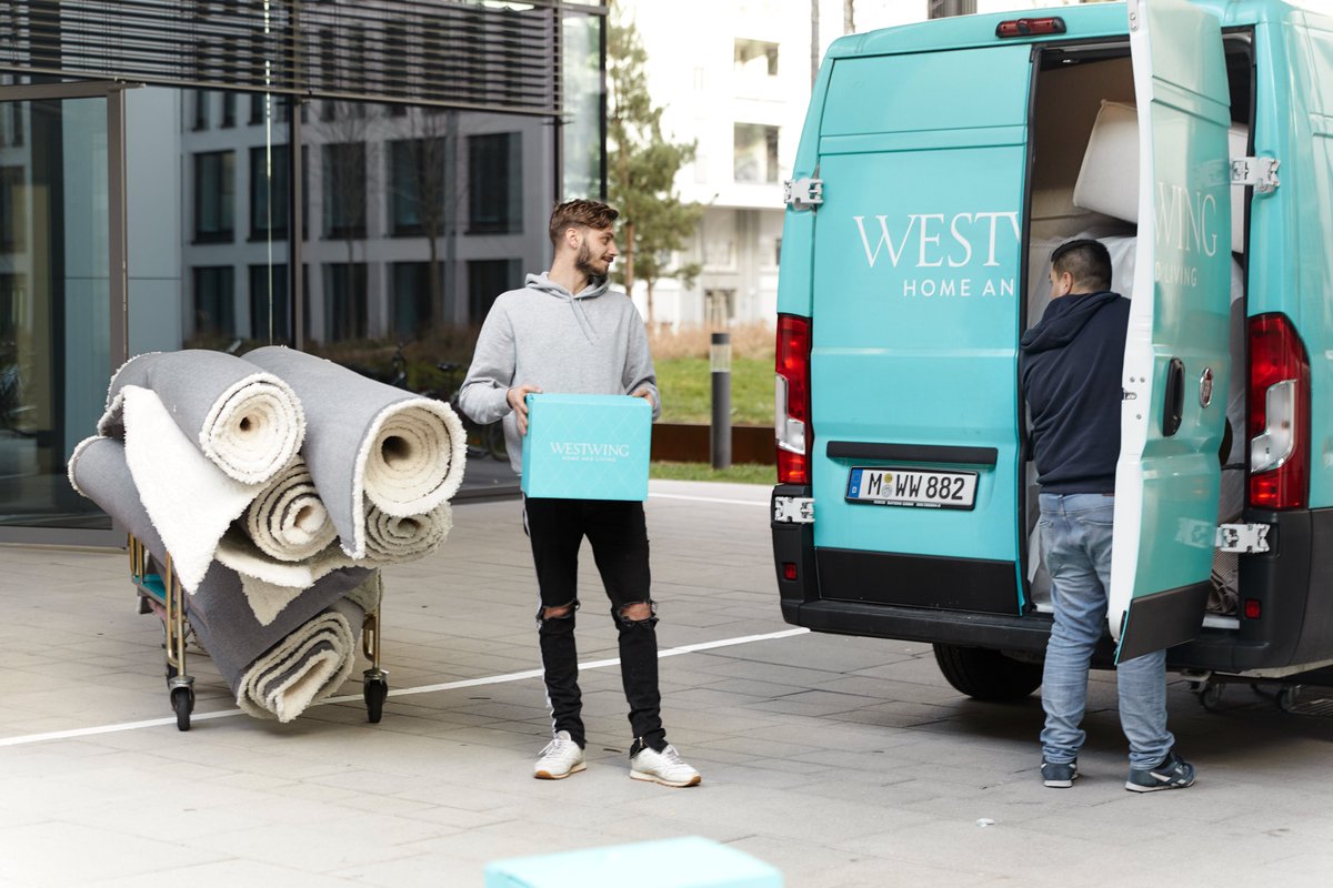 Do you know that #Westwing has its own #WestwingDeliveryService? 📦 We deliver every 10th large furniture order in Germany with our own #trucks. Read more about it in our Newsroom 👉🏼 westwing.com/newsroom/news/…