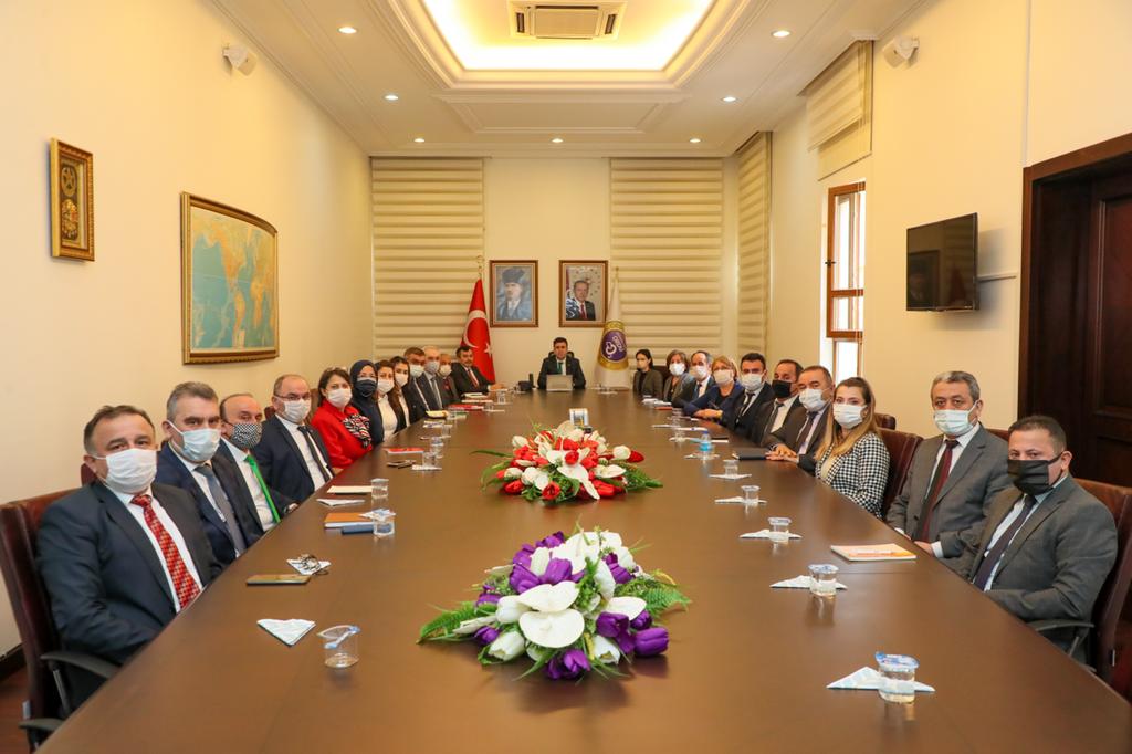 Ordu'ya çalışma ziyareti gerçekleştiren Genel Müdürümüz Sn. Şefik AYGÖL (<a href="/sefikaygol/">Şefik AYGÖL</a>), Ordu Valimiz Sn. Tuncay SONEL'i (<a href="/tuncaysonel/">Tuncay Sonel</a>) makamında ziyaret etti ve sonrasında ilçe nüfus müdürleri ile değerlendirme toplantısında bir araya geldi. 

#HayatınızınHerAnında