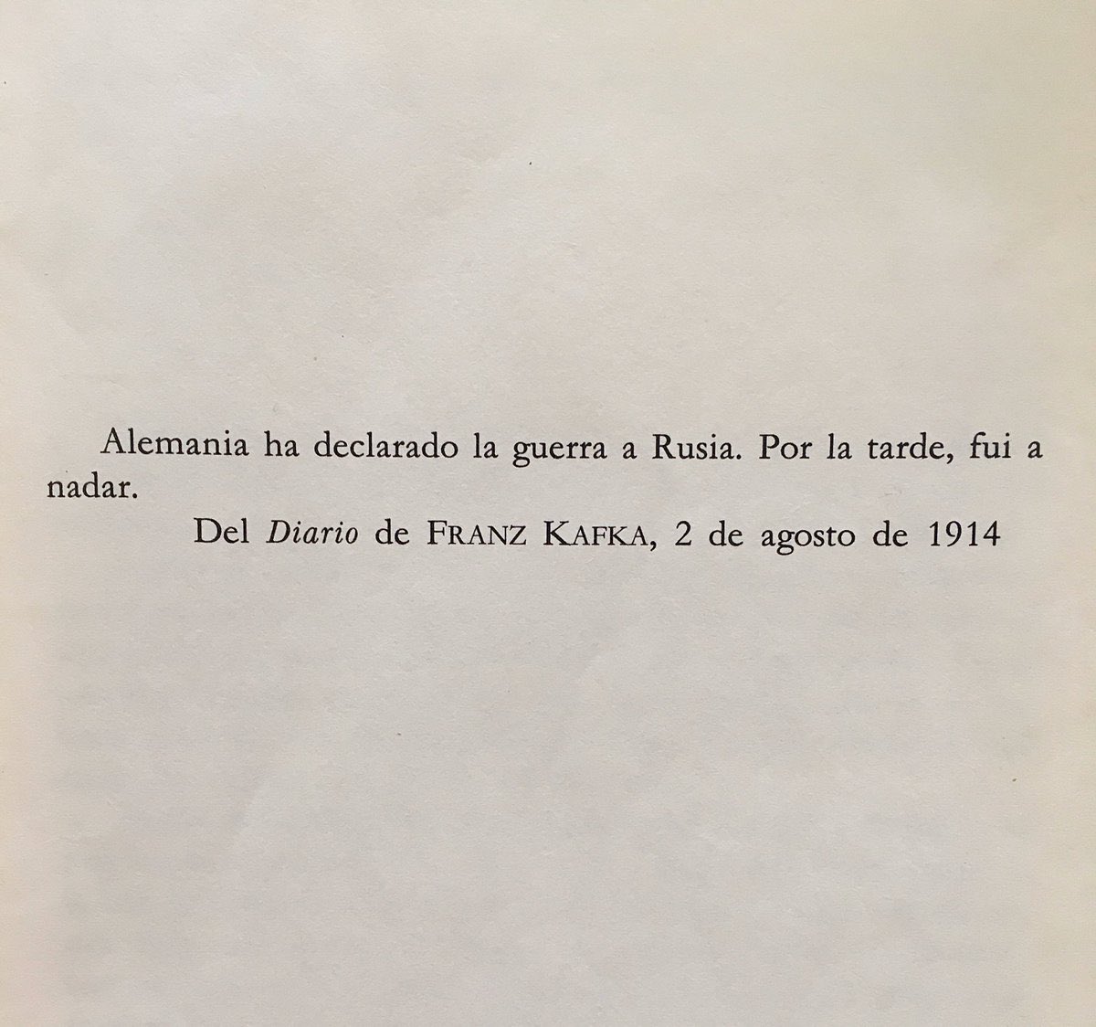 Últimamente, pero hoy en particular, somos un poco Kafka en 1914 🥲