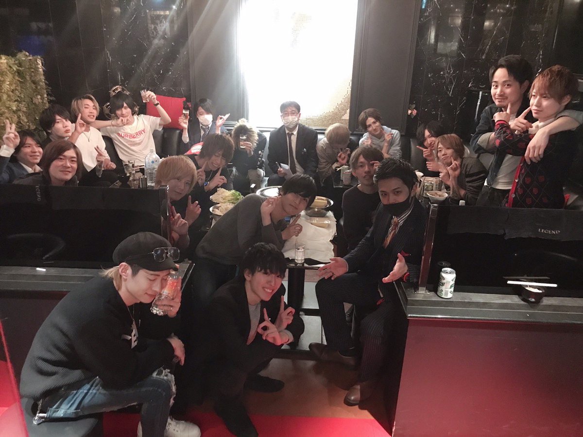 aaagingaa's tweet photo. レジェンドは皆仲がいいです

#legend #kgproduce #thegroup #ざちゃんねる https://t.co/5gg2ZTQowx