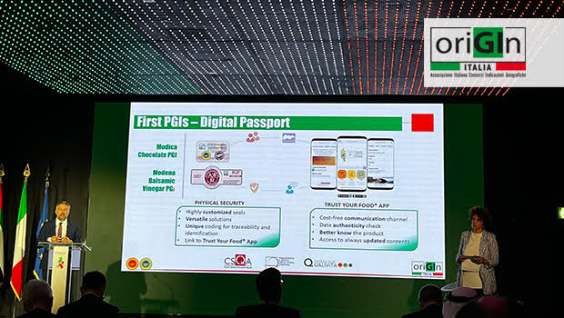 origin_italia's tweet photo. #OriginItalia a @expo2020dubai con il Ministro #StefanoPatuanelli.
Tra le #bestpractices anche il #PassaportoDigitale, il sistema anticontraffazione e #tracciabilità realizzato per le filiere del @cioccolatmodica #IGP e dell'#AcetoBalsamicodiModena IGP👉https://t.co/avSJhtdhBO https://t.co/drVgyLXG11
