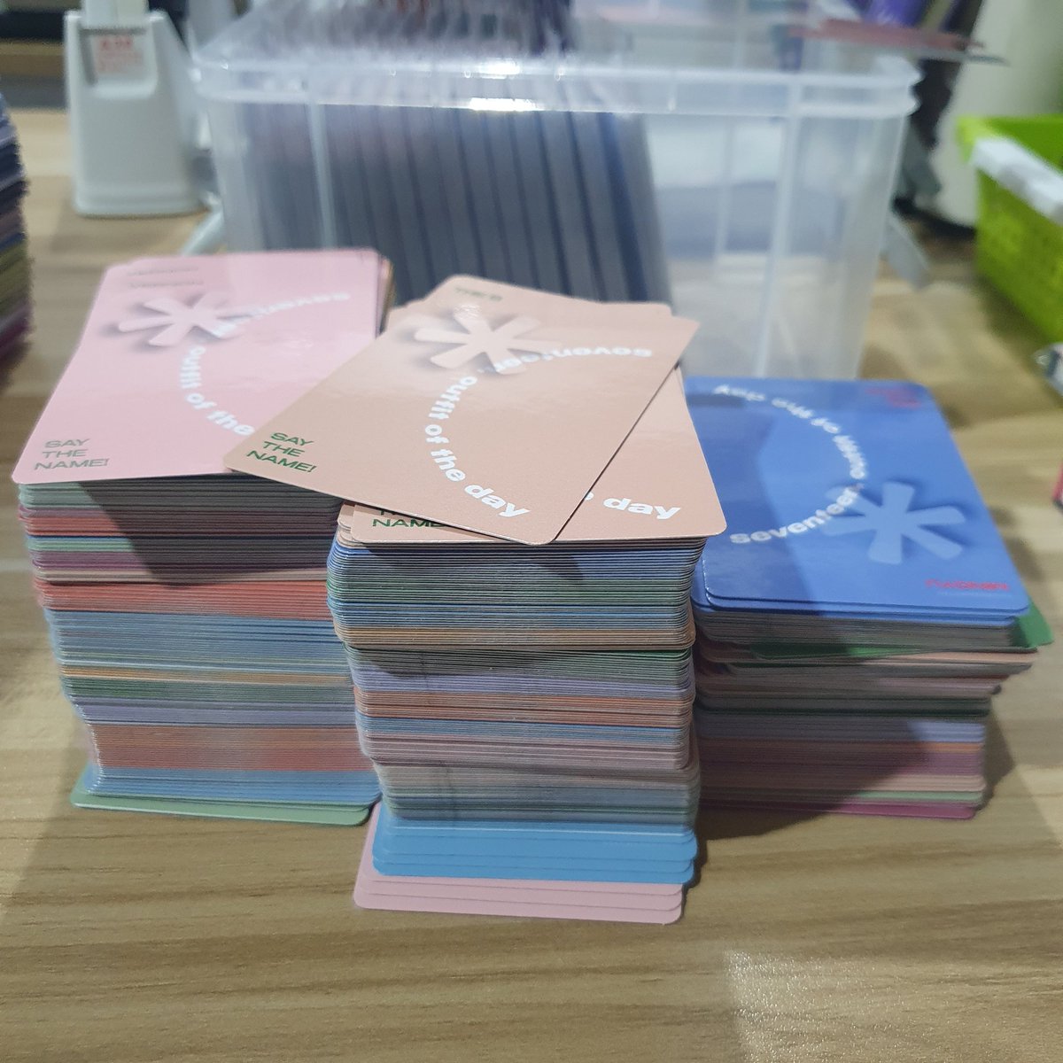 thundernotesph's tweet photo. #thunderupdatesph
Batch 3 binder production now cruising after we've done all the prep work (essentially just assembling everything now!) 1/5 of the way done.
PCs 1/8 done! I've really goofed myself w this photocard qty ๐ Watermarked the fronts alr as well! โบ https://t.co/N3yncJ5ET3