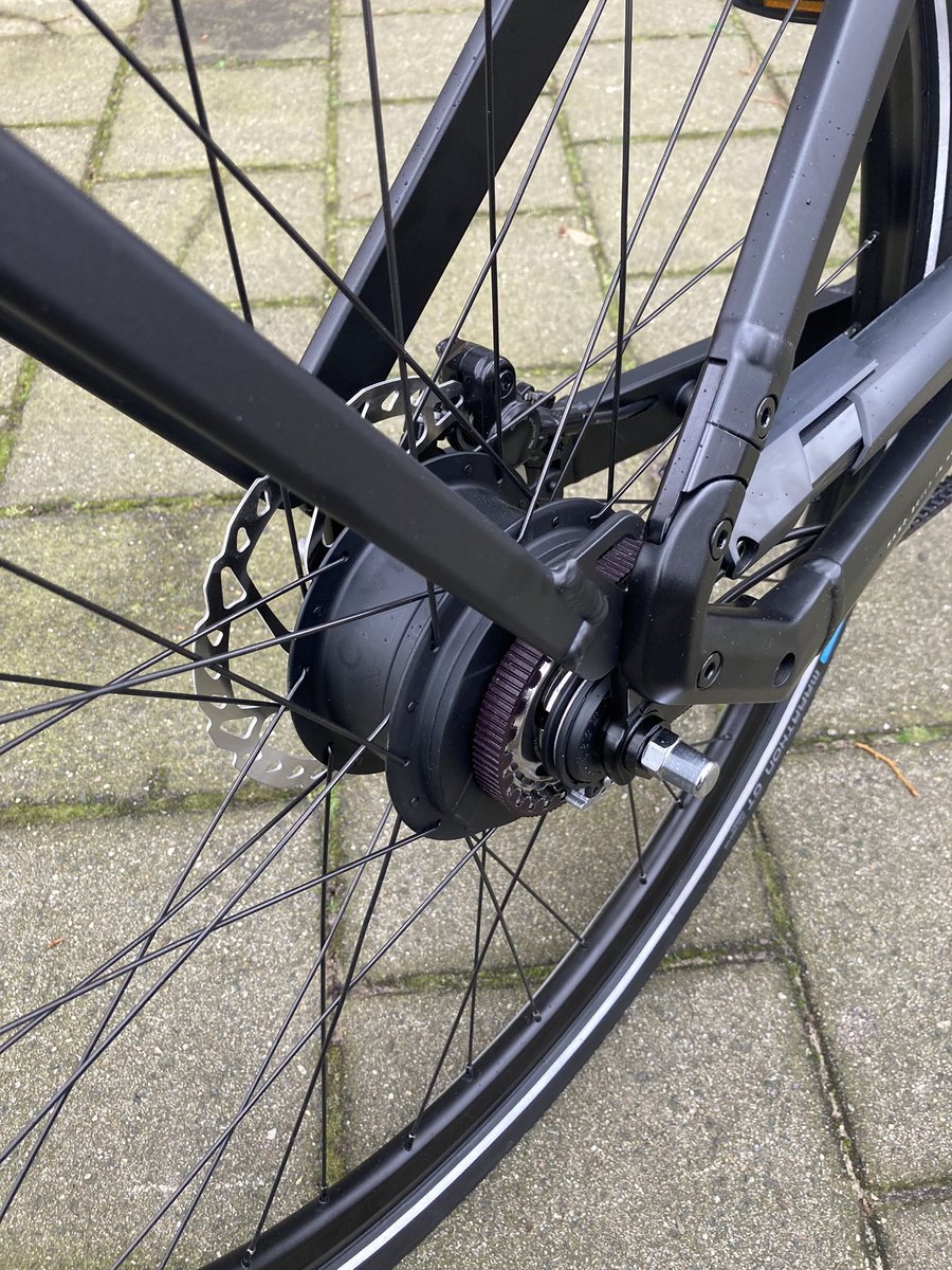 vVelzenFietsen's tweet photo. Deze @DutchID Phantom TR 65 met #Kiox Bosch systeem en Beltdrive en @Enviolo traploze achternaaf geven je een heerlijke rijervaring! Kom zelf ook proefrijden! #dealervandeheuvelrug https://t.co/MGz3nlRMie