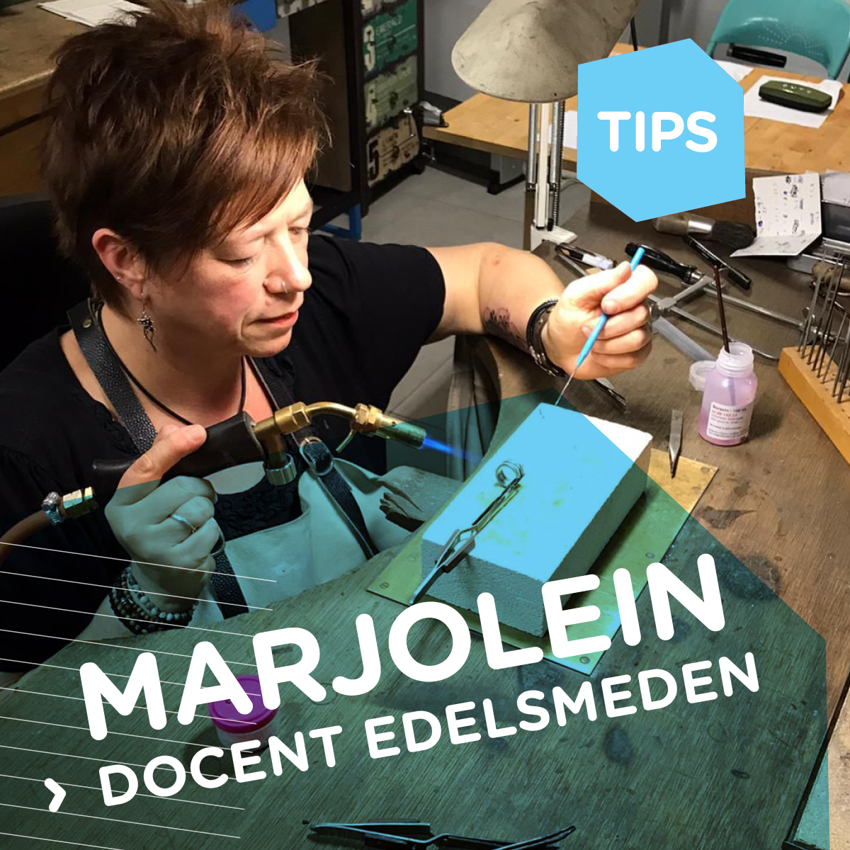 Docent edelsmeden Marjolein van Lubeck geeft 3 tips: 💍 

1️⃣Iedereen kan het leren. 
2️⃣Edelsmeden is rustgevend.
3️⃣Laat je verrassen door je verborgen talent! Er ontstaan de prachtigste kunstwerken. 

dekubuslelystad.nl/nieuws/even-vo…

#Kubus #docent #edelsmeden #cursus #weetjes