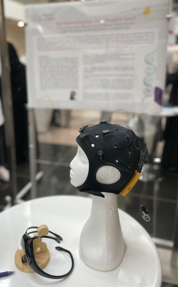 bashayeriu's tweet photo. Have a Hand in attend!! #cocreate22 at @Alfaisaluniv and getting to know the different aspect of the AAC devices that's contribute to enhance the quality of life,which is inspiring and creative.Thank you for having me as a part of your team @NAlghusun🤍#pnuSLS424 @at_afsih https://t.co/cnew8hY8Kd