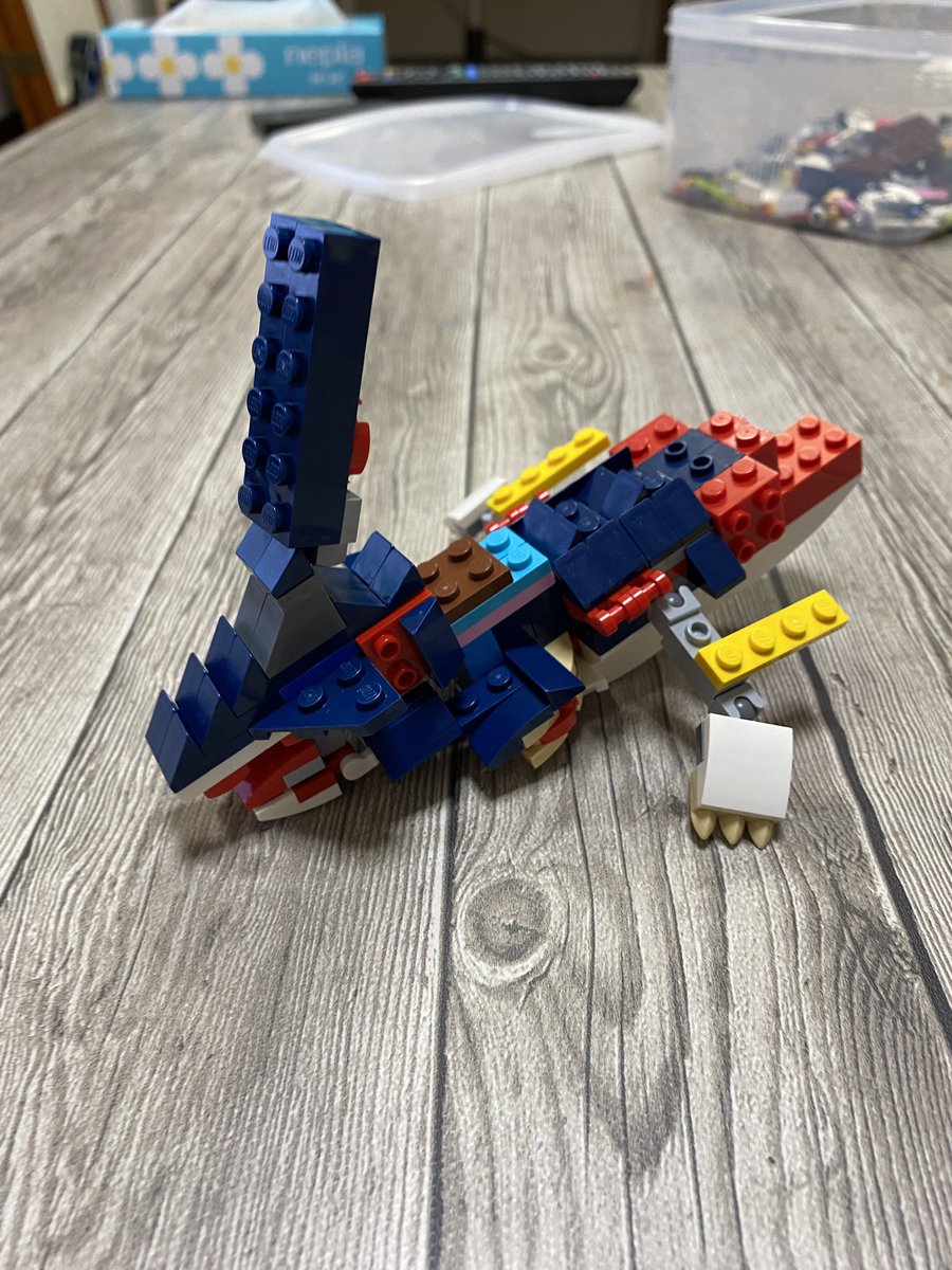 SharkBoyInJapan's tweet photo. Deacon’s upper body made of Lego.
3 in 1 shark is amazing kit!
#Shark
#LEGO
#Deacon https://t.co/DL9ZjoEk1D