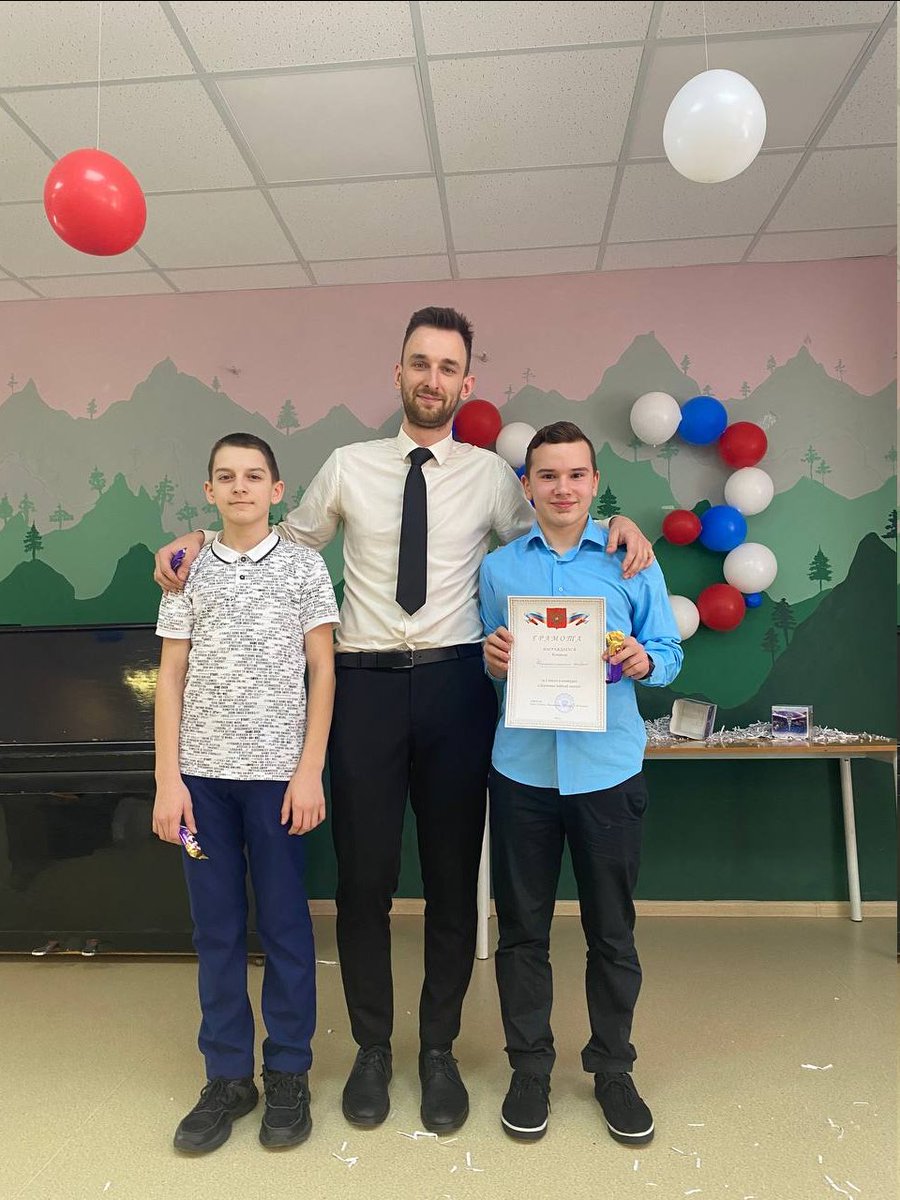 #ГБОУСОШВасильевка #РДШ #РДШ63 #Центральноеуправление 23 февраля– день защитника Отечества.  В преддверии  праздника в нашей школе прошло праздничное мероприятие "Державы верные сыны", в котором учителя и  обучающиеся смогли показать свою спортивную подготовку и смекалку.