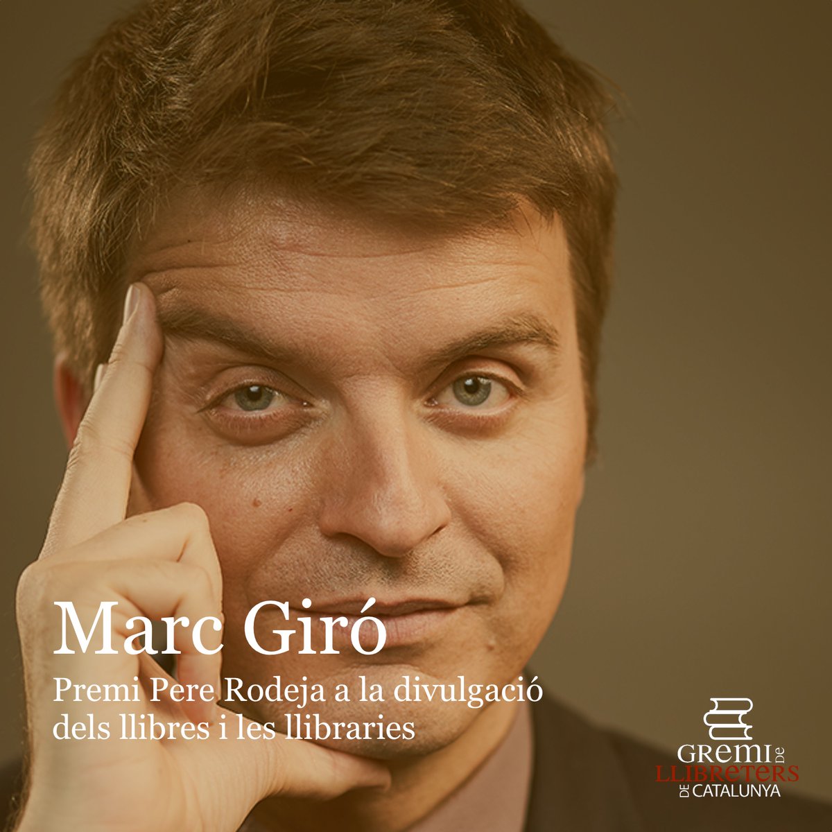 Llibreterscat's tweet photo. Des de @Llibreterscat volem felicitar de tot cor a la llibreria @EtceteraLLibres i al periodista Marc Giró, flamants guanyadors del XI Memorial Pere Rodeja.

El proper dissabte 26 a 2/4 de 7 al @SunsetJazzClub de #Girona se'n farà el lliurament.

Moltíssimes felicitats! ❤️📚🎉 https://t.co/FIYQxsXD5G