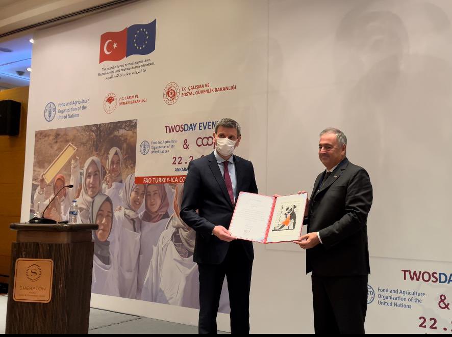 faoturkiye's tweet photo. Today marks the ''Twosday event'' with the International Cooperative Alliance in Turkey, organized by the Food and Agriculture Organization of the United Nations (FAO) and financed by the European Union. As FAO Turkey, we will improve our strong relations with all partners. https://t.co/3C2713U05m
