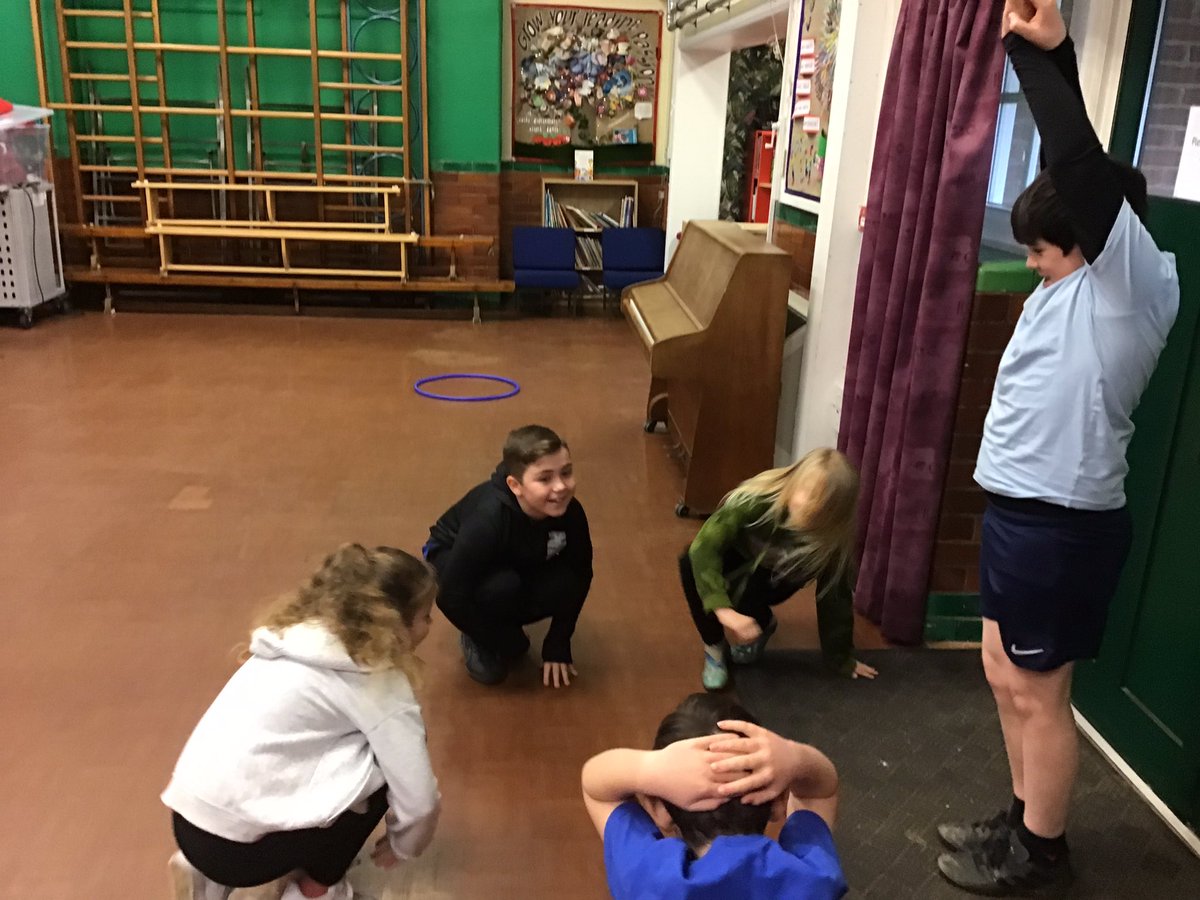 NewtonPE1's tweet photo. Amethyst class took part in some mini leader training this half term and have been using their new skills to create games at lunchtime. Well done and thank you @BolsoverSSP for the session! @PrimaryNewton @newton_class https://t.co/EttIJPz2lx