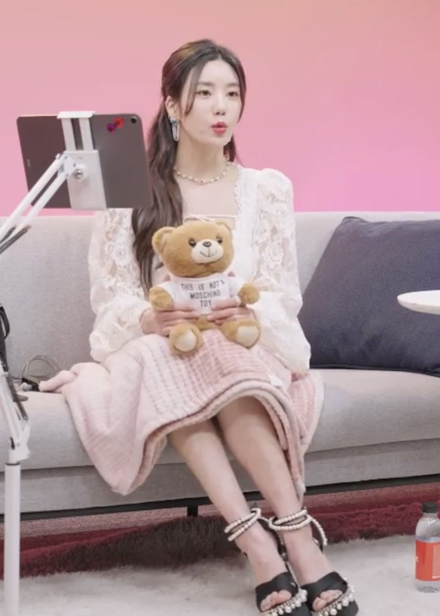 kwoneb_capture's tweet photo. 그냥공주야 https://t.co/HChjbROSZE