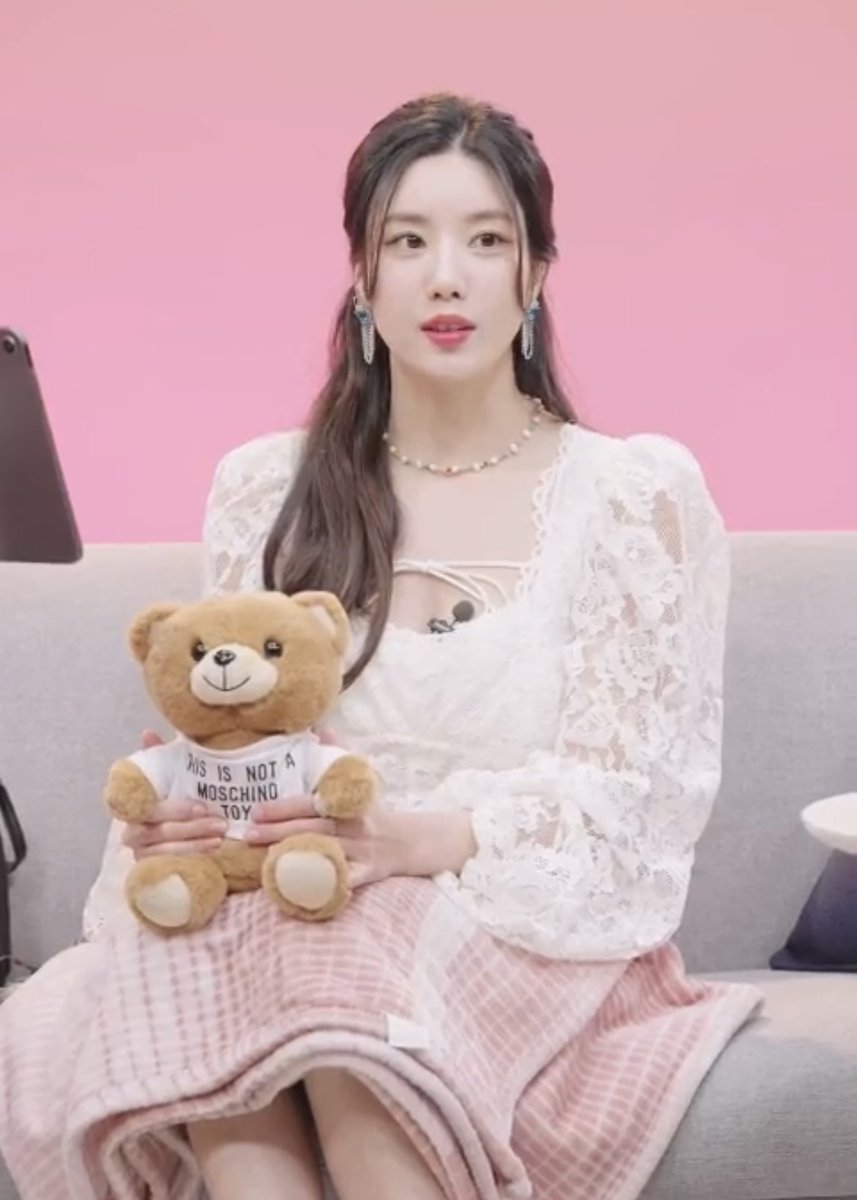kwoneb_capture's tweet photo. 그냥공주야 https://t.co/HChjbROSZE