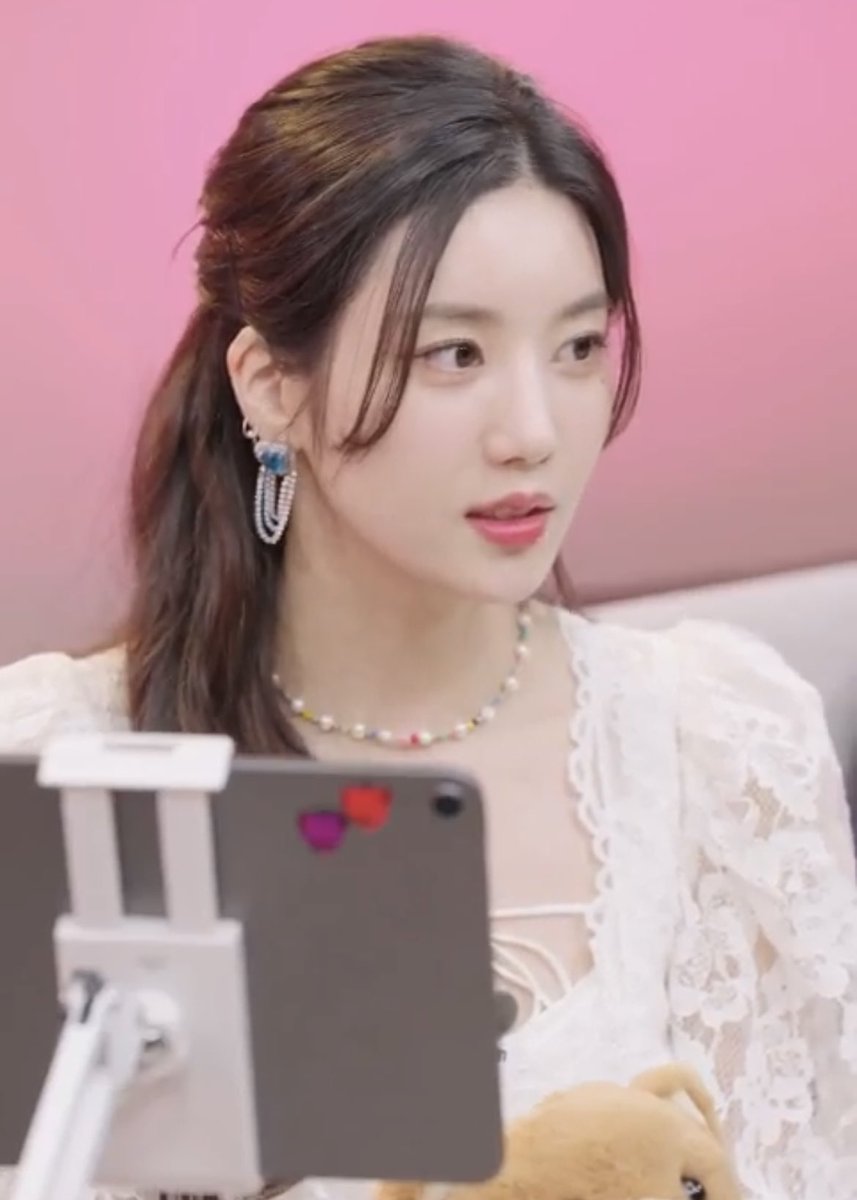 kwoneb_capture's tweet photo. 그냥공주야 https://t.co/HChjbROSZE