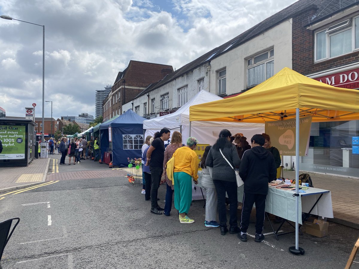 FirstInTolworth's tweet photo. 📢 Calling all small businesses! 
The First in Tolworth market returns on Sunday 6th March and we would love to welcome new traders to become part of our Tolworth team!
If you’d like to learn more or fancy a chat, drop us an email to charlotte@thecommunitybrain.org @LordScroley https://t.co/B5x96edLAT