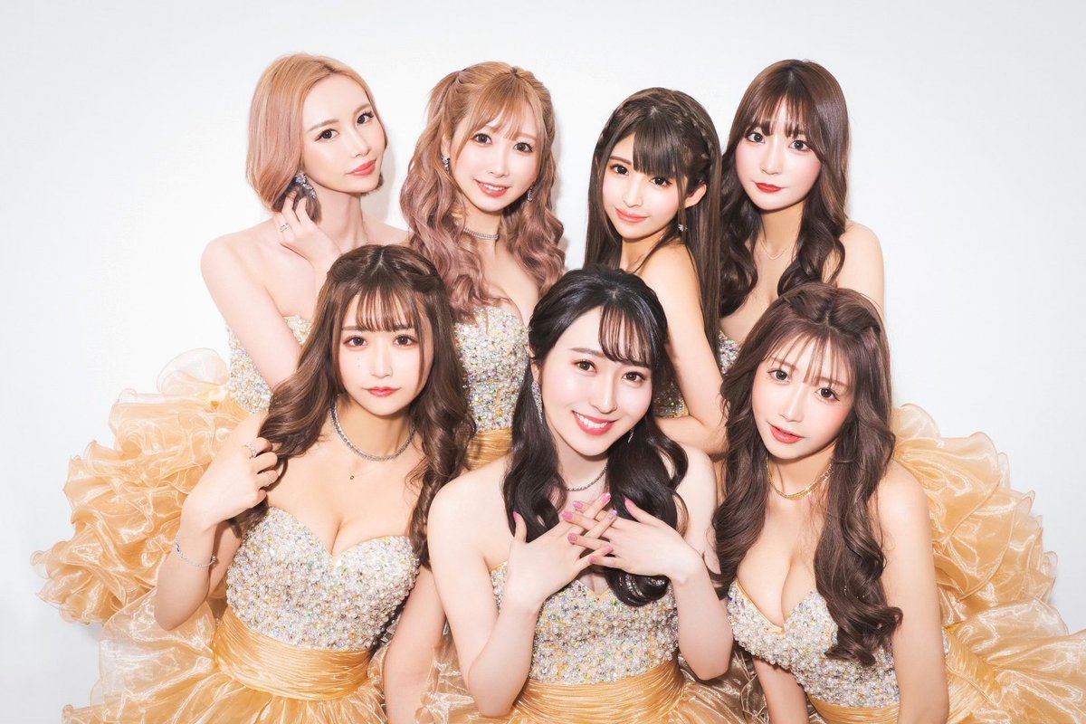 mahoppechan's tweet photo. ついに！先程、JUST☆WAYデビュー曲「Fly out」が公開されました🥳
みんないっぱい再生してね(∩`ω´)⊃))🌟��� 
https://t.co/EwBS5SwwhB https://t.co/EkZwdJWSHy
