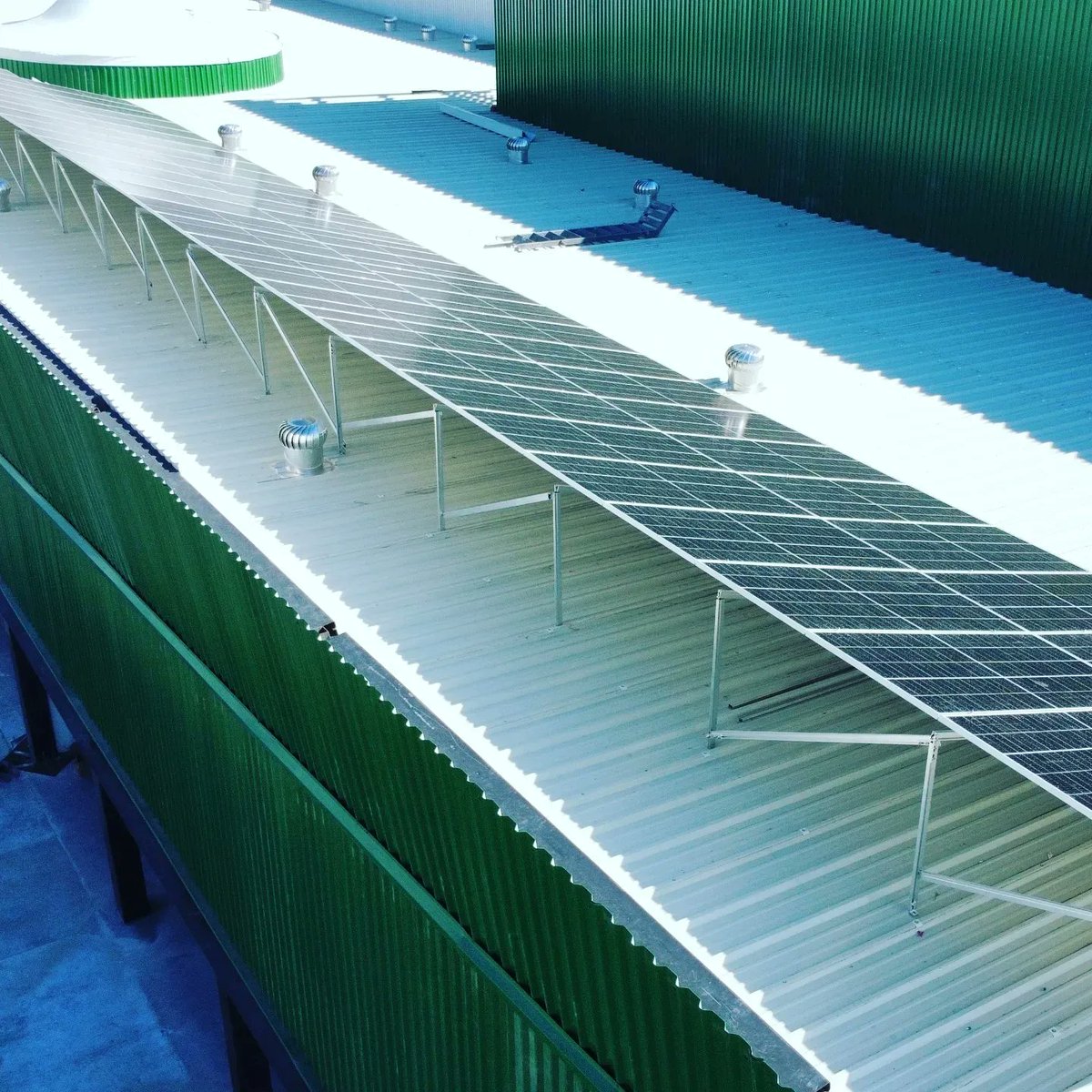 mauval9's tweet photo. #isienergia #vidasustentable #vidainteligente #unmundomejor #ahorro #Mexico #Queretaro #energiapositiva https://t.co/L9kCxDGip5