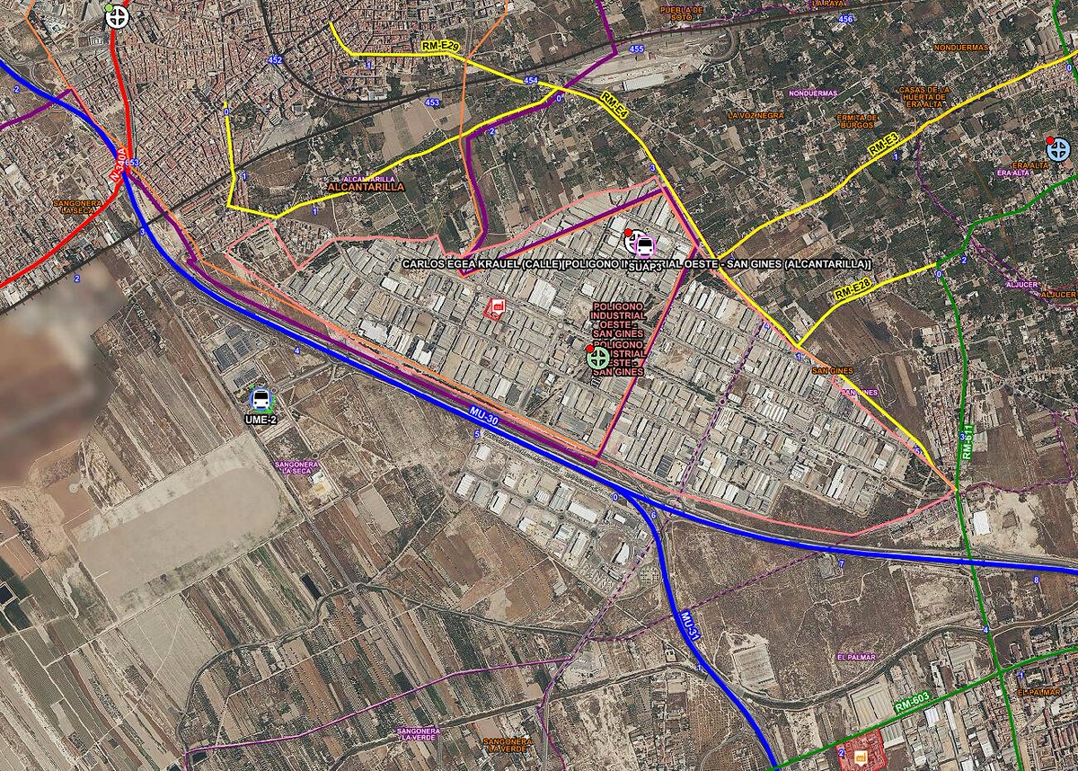 📢11:17h. Servicios de emergencia atienden a un trabajador herido muy grave tras caer desde desde el tejado de un local público en el Polígono Industrial Oeste de #Alcantarilla
✔️V-30 años
Interviene:
✅🚔<a href="/AytAlcantarilla/">Ayuntamiento de Alcantarilla</a>
✅<a href="/policia/">Policía Nacional</a> 
✅🚑🚑#061Murcia

▶️▶️ noticias.112rmurcia.es/?hWStw