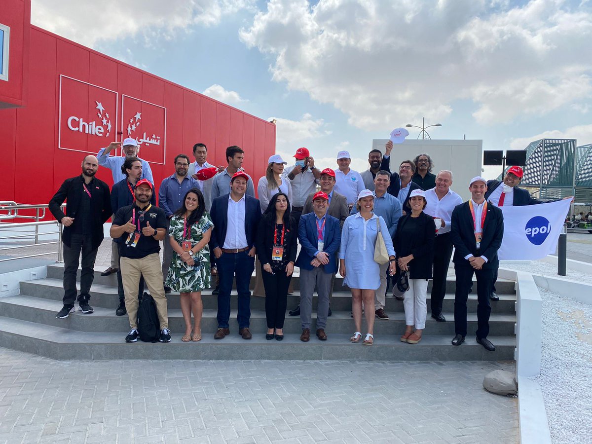 AndesVolt's tweet photo. Andesvolt-Unmanned presentes en Expo 2020 Dubai, explorando nuevas oportunidades de mercado para nuestras soluciones Smart Energy, junto al equipo de @ProChile  @ProchileLosRios 
#Energia #Expo2020 #Dubai https://t.co/BKL0flsv05