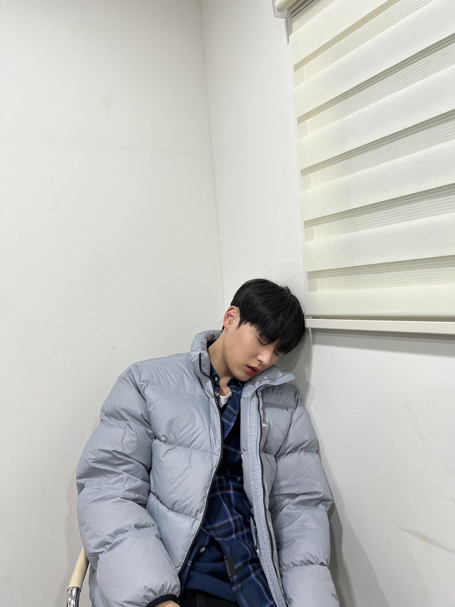 [#병찬] 오늘 하루도 잘마무리하고 좋은꿈꿔💛🌙