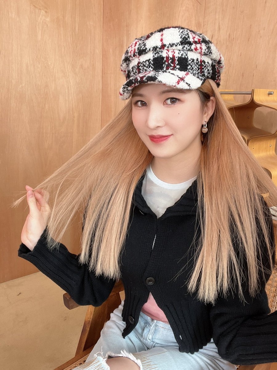 blingbling_new's tweet photo. [#차주현]
나는야 리액션즈 주현❤️

#블링블링 #BlingBling #ブリンブリン 
#CHA_JUHYUN #チャ_ジュヒョン https://t.co/wnQWcc1kxm