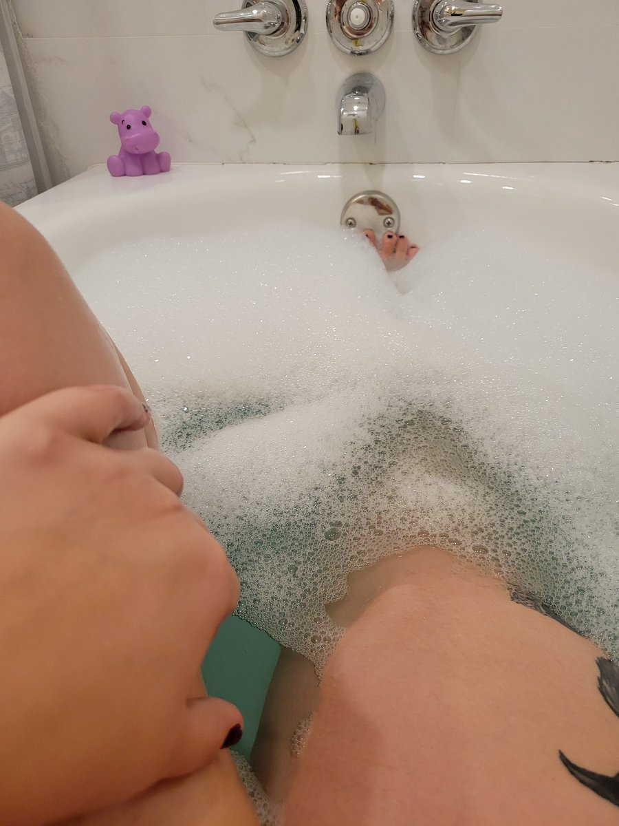Sashajuicypeach's tweet photo. First month #discount on my onlyfans. My lovely buns are waiting for you to lick them. You van suck on my toes to while your there. https://t.co/cYcPoMd8KJ