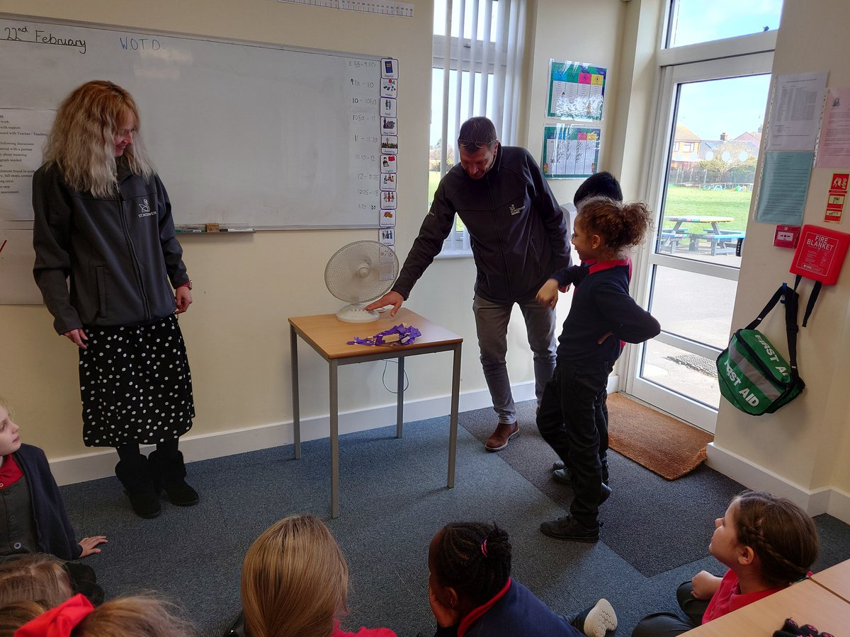 BenyonPS's tweet photo. Great start to the half term for year 4, with a 3 Little Pigs construction workshop delivered by Nick and Alison from @StModwenHomes #collaborativelearning #STEM https://t.co/XfKo7bjdkj
