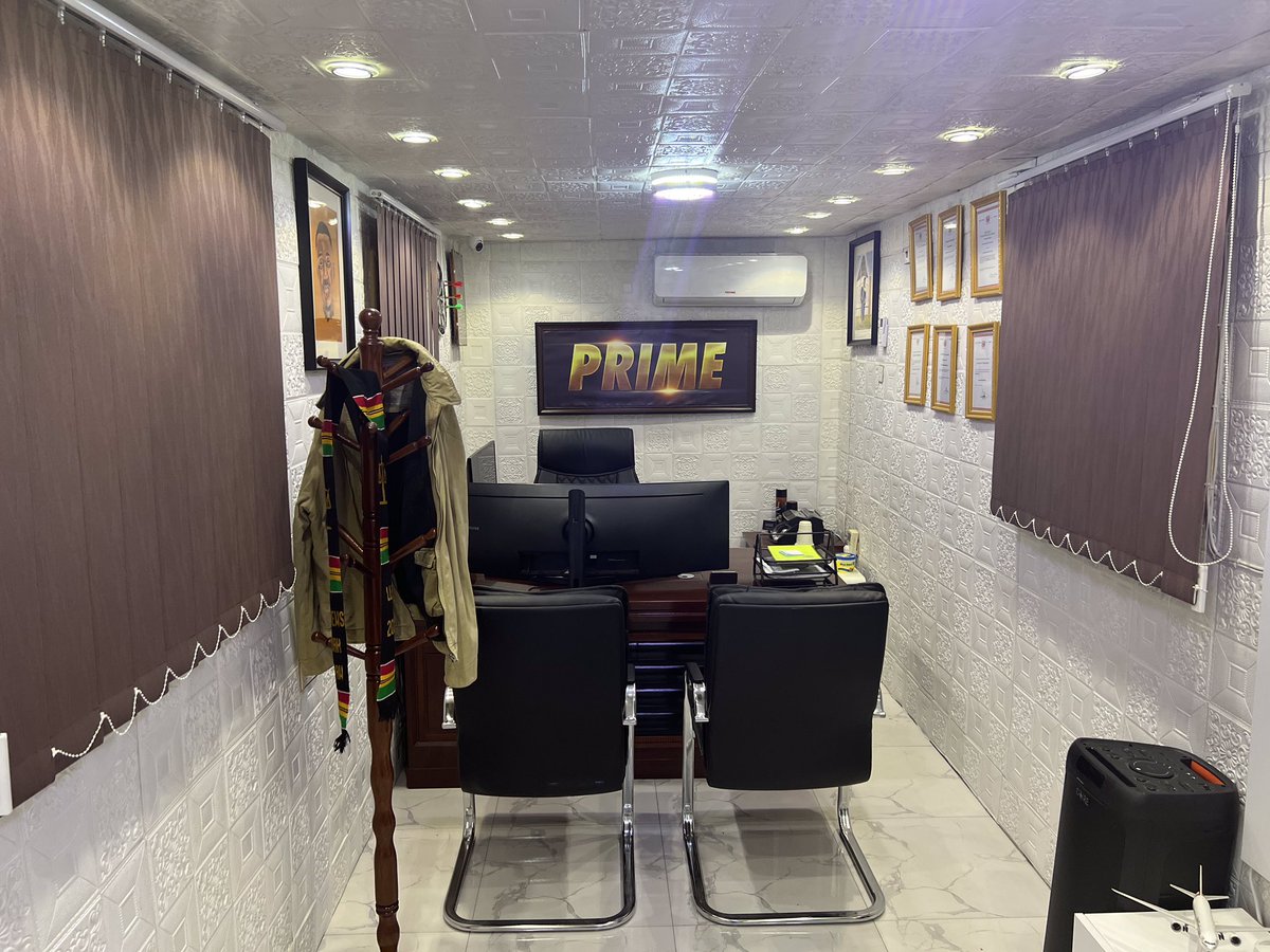 kojo_lastborn's tweet photo. Retweet my hustle fam🙏🏽
•Interior decor 
•Picture frames 🖼 
•Curtains blinds
•Installation of 3D foam sticker and wallpapers https://t.co/Hs9rjBKzLq