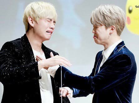 starrythvx's tweet photo. [Taehyung deleted all his insta stories]🏃✌️ #SAVEARMY #BTSV

ARMY: https://t.co/dxJnCLAJpt