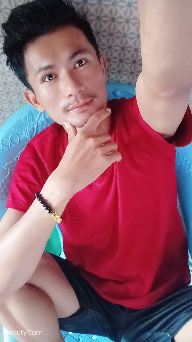 Thuya14577381's tweet photo. ကိုယ်​လျောက်တ့ဲလမ်းမမှန်ကန်နေရင်ကျန်ခဲ့တ့ဲချေရာတောင်သိခါရှိတယ်  2022.  2.   22 https://t.co/ZrDp8j0CPs