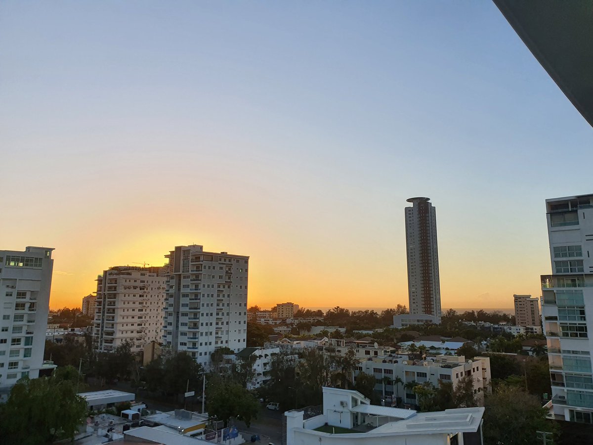 etamarez tweet picture