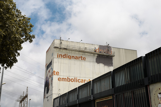 3CatCorporatiu's tweet photo. La sèrie documental #LaPellDelsMurs33 mostra el procés de creació d'un mural de @rocblackblock que reivindica la memòria històrica a l'@ateneu9b, a Barcelona, en un documental de @Xavier_Artigas 

📺 Avui, dimarts, a les 22.15, al @canal_33 

➡️ https://t.co/8XjbgAWQx1 https://t.co/WyilEOJfvG