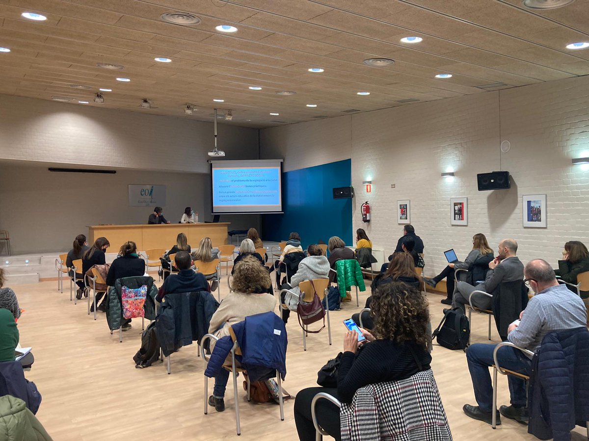 educaciolleida's tweet photo. Segona sessió de treball del #PacteLocal per la prevenció de la segregació escolar ➡️ La comunitat educativa de la ciutat de #Lleida treballa per combatre la segregació escolar‼️ https://t.co/mF37F8yS1x