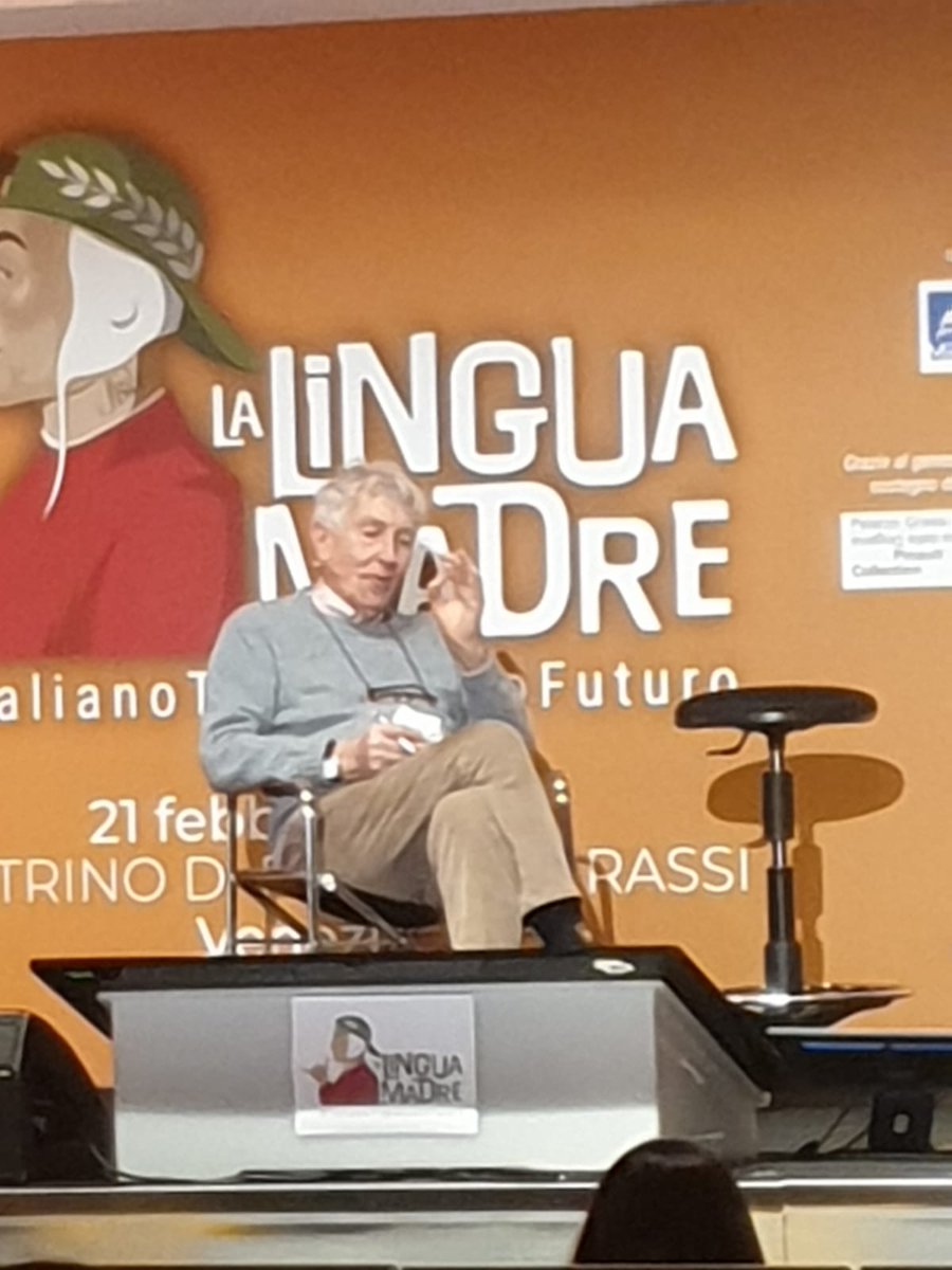 interpreticonf's tweet photo. Ieri a Venezia, Palazzo Grassi, #interpreticonferenza  presenti al convegno #lalinguamadre  insieme a tanti colleghi AIIC d'Italia. Fra i relatori S. Marrone, già presidente AIIC, G. Francia, presidente e L. Malentacchi vice-presidente. https://t.co/r1WPchcDnz