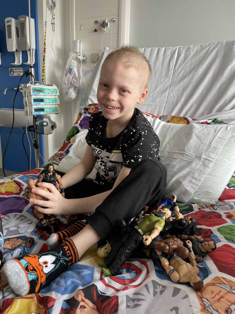 7 year old Jayden has just had his 36th lot of chemotherapy in 5 months, <a href="/GaryLineker/">Gary Lineker</a> <a href="/PaddyMcGuinness/">Paddy McGuinness ❤️</a> <a href="/antanddec/">antanddec</a> <a href="/lemontwittor/">Keith Lemon</a> please retweet gofund.me/5ae9d704 to help us take him to Disneyland. This little boy deserves it so much