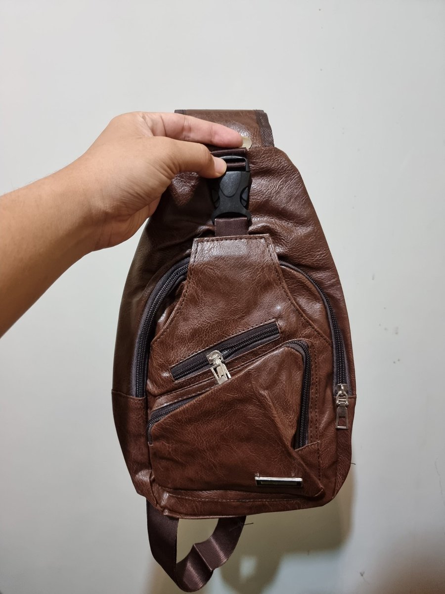 Shidqi_Musthofa's tweet photo. Bulan Rajab adalah bulannya Allah SWT.

Bulan di mana terjadinya pernikahan Sayyid Abdullah dengan Sayyidah Aminah.

Krn itu aku ingin giveaway tas ini. Syaratnya cukup RT dan reply dengan sholawat. https://t.co/sAZIFt0DBb