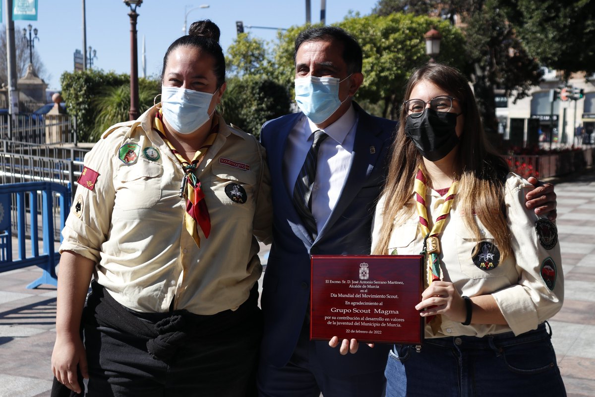 SerranoJAntonio's tweet photo. Celebramos por primera vez en el @AytoMurcia el Día Mundial del Pensamiento Scout.

En #Murcia este movimiento está muy arraigado desde hace décadas. Vuestros valores acompañan a muchos jóvenes, convirtiéndolos en personas íntegras.

Gracias por esa gran aportación a la sociedad. https://t.co/yD81K8Zx2u