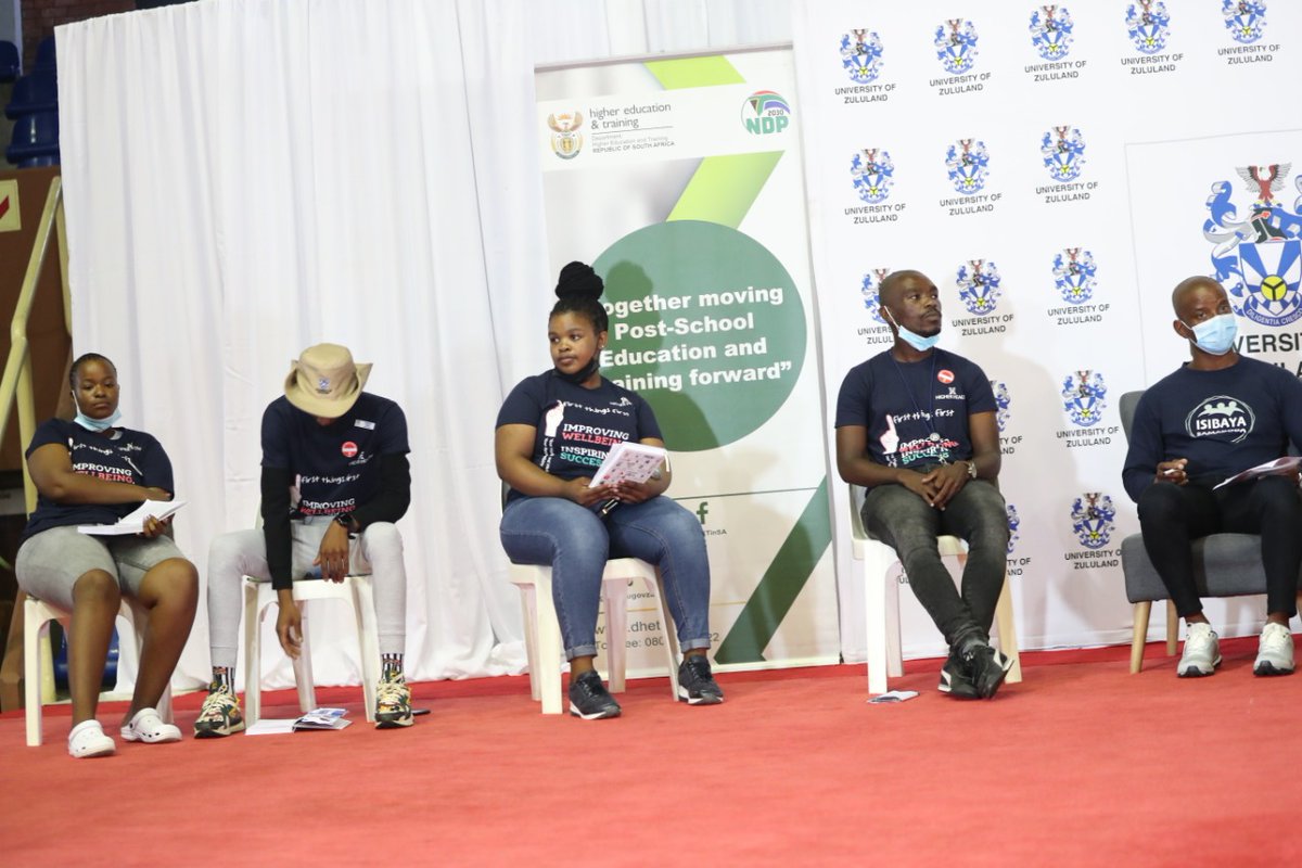 HigherEduGovZA's tweet photo. Student Representative Council members, University Management, Prof Ramneek, Deputy Minister of Health Dhlomo, MEC for Health Ms Simelane-Zulu , HRH Prince Nhlanganiso kaZwelithini formed part of the panel during the discussions #KeReady #SaveStudentLives https://t.co/2bOE6YLQHs