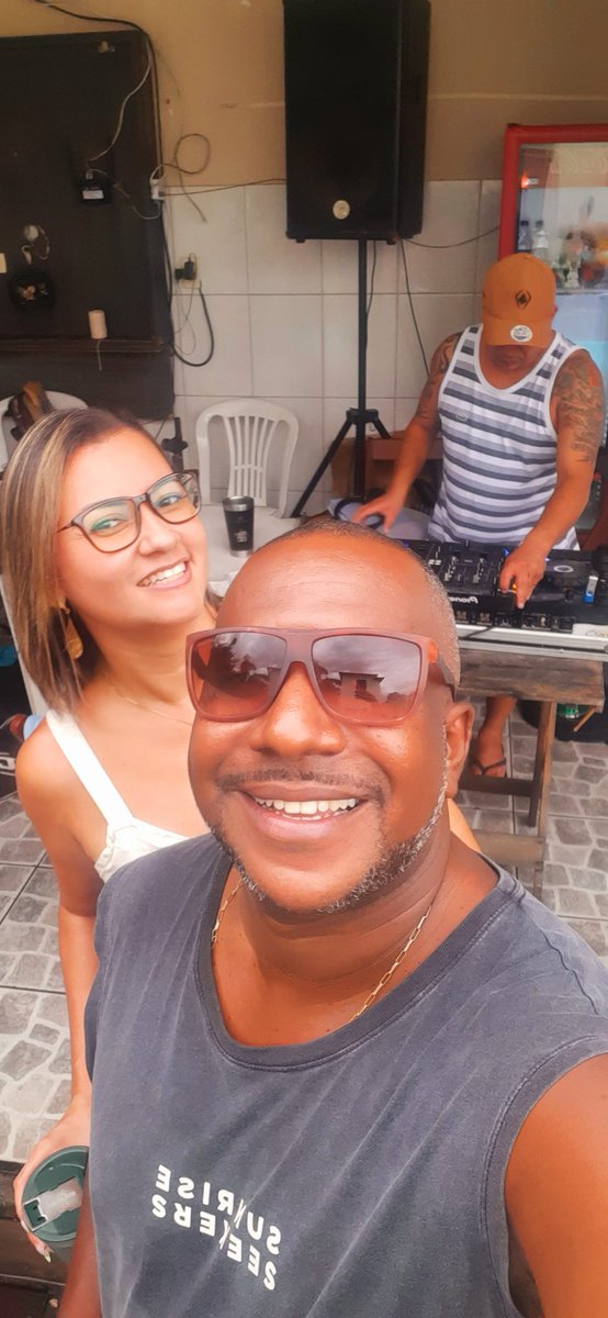 Fabiosr03's tweet photo. Curtindo um som 😍🥰 https://t.co/QVEFZPfCtf