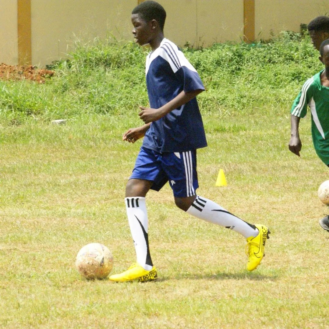 tsa_uganda's tweet photo. #Motivational_Tip: The harder you WORK, the harder it is to SURRENDER.
Pictorial from Saturday's training drills featuring our U17 side.

#WeAreTSAUganda https://t.co/nlVCQgxbXY