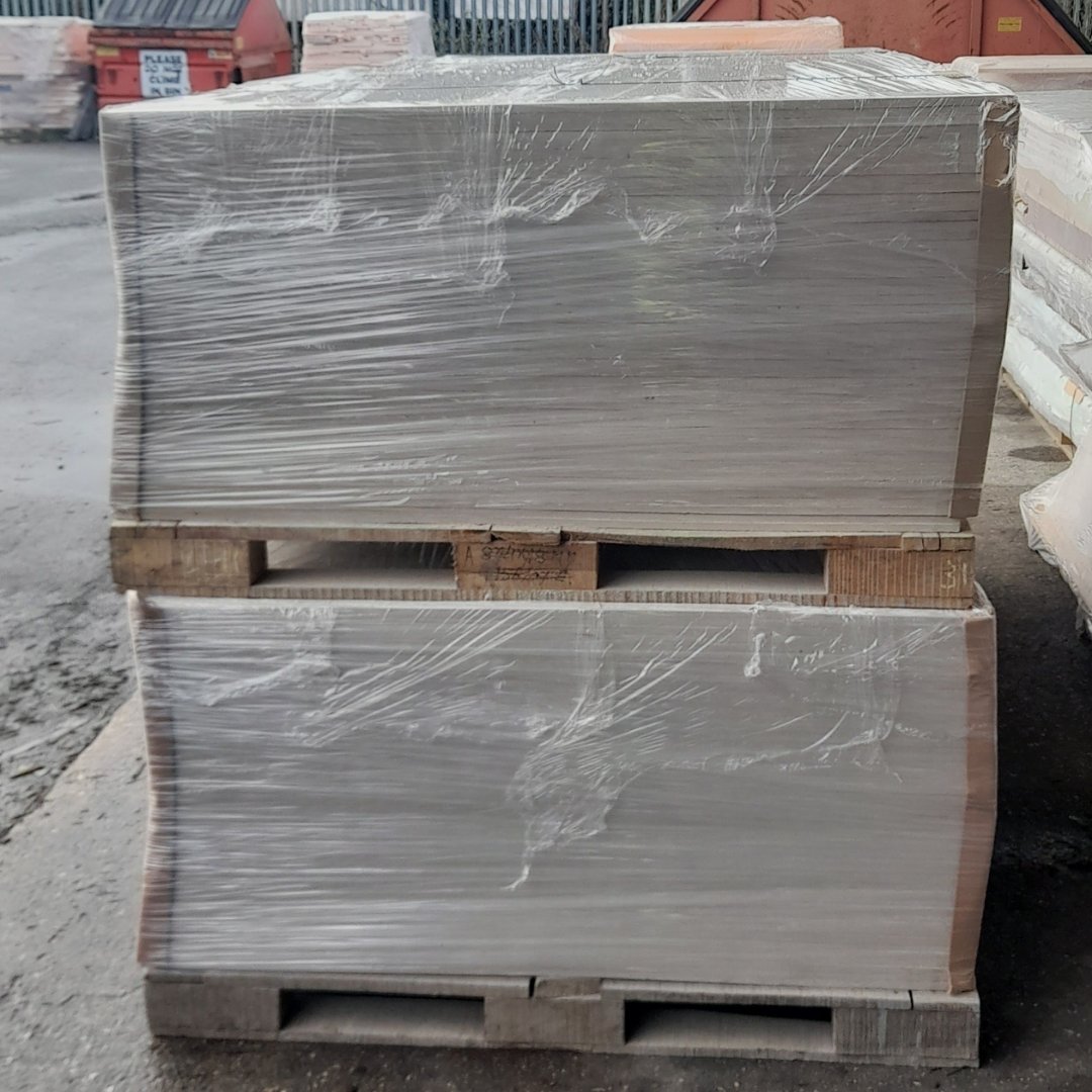 VivaldaLimited's tweet photo. ⭐ IN STOCK ⭐ Last week our VIVALDA Hull branch took delivery of 12mm WeatherKem which is a A1 non-combustible weather-proof building board for interior and exterior applications. 

saleshull@vivalda.co.uk | 01482 310865

#vivalda #weatherkem #kemwell  @KemwellFire https://t.co/8AJHXubChD