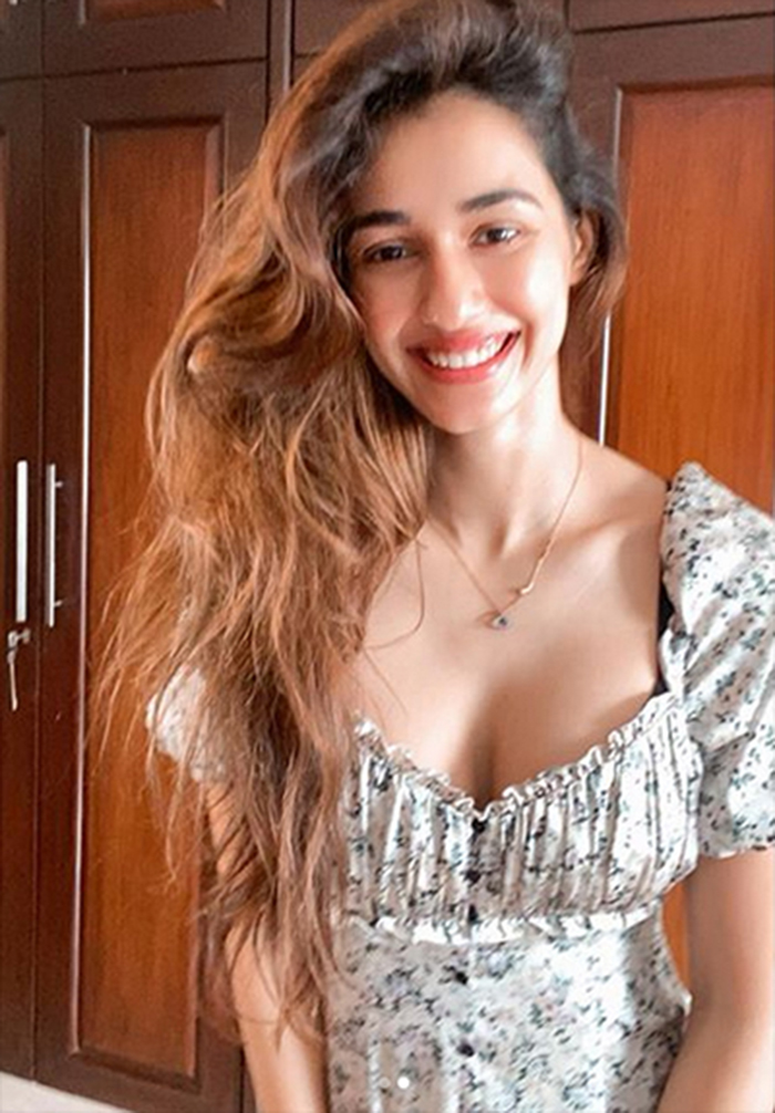DishaFanbase's tweet photo. Her Smile.
#DishaPatani 💗 https://t.co/VsARumu4B5