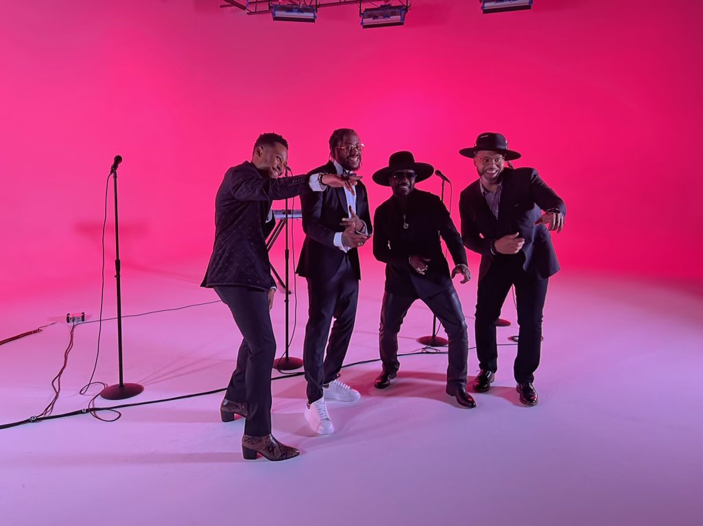 IAmEricRoberson's tweet photo. Who is ready for the #Lessons Remix video feat. @kevinrossmusic @HamiltonAnthony @Raheem_DeVaughn? We are days away from the premiere.
Stream #LessonsRemix on all platforms now! https://t.co/lgCNJeqrnV
