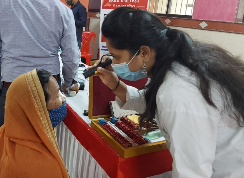 PragateeNGO's tweet photo. Organised health checkup and blood donation camp on  Republic Day
The camp was supported by Shri Harihar Putra Bhajan Samaj, Millennium Hospital, Swarashi Netralaya, Facto Vision, Pearl Coschem Pvt Ltd, Trident Technical Resources Pvt Ltd, Dombivli Blood Bank and ITM. https://t.co/onlM7fEzNb